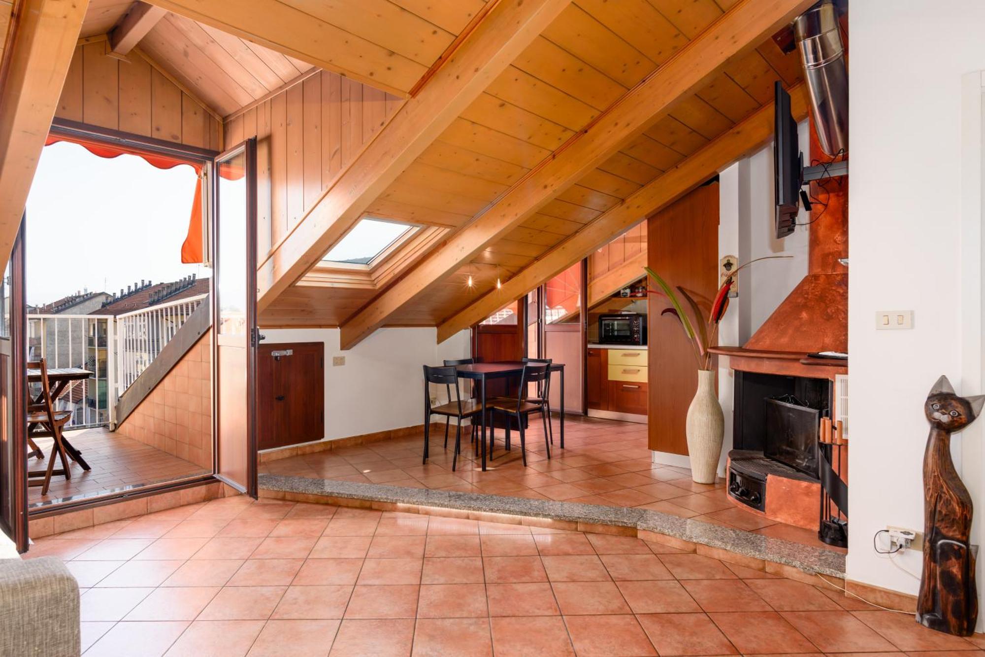 Ferienwohnung Ampia Mansarda E Terrazzo 10 Minuti Dal Centro Turin Exterior foto